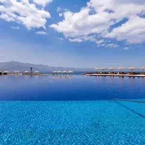 Apartahotel Capitalia Tres Mares Residences & Marina
